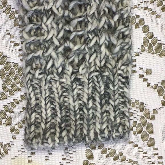 Revolution grey sweater so pretty - Picture 5 of 8